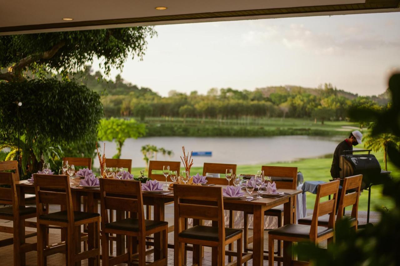 Blue Canyon Country Club Mai Khao Buitenkant foto